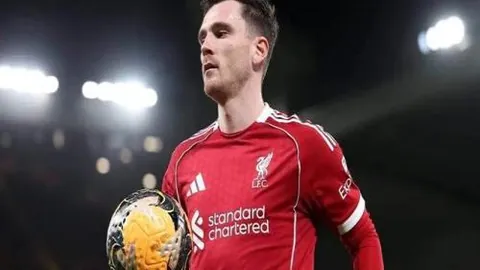 激情对决！曼联红魔誓夺主场三连胜，士气如虹挑战富勒姆！